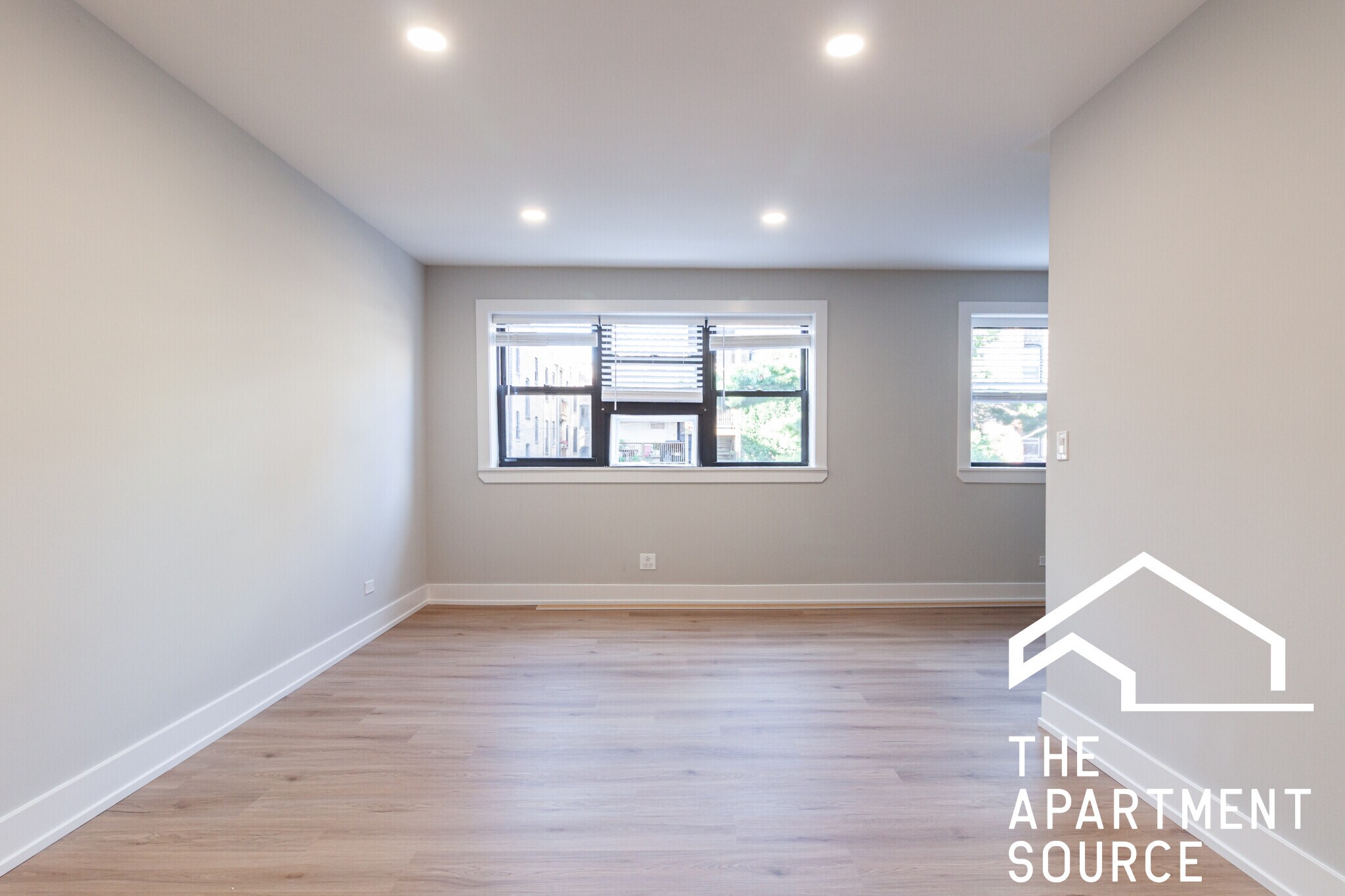 Building Photo - 540 W Aldine Ave