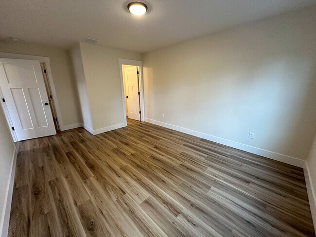 Building Photo - BOONE661-663 -NEW