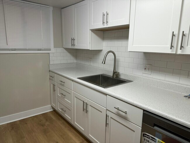 Building Photo - 333 E 720 S St