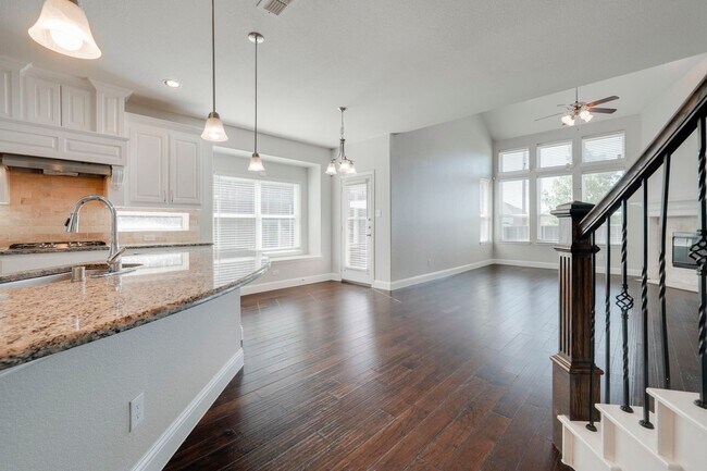Building Photo - Welcome to this beautiful 4-bedroom, 3.5-b...