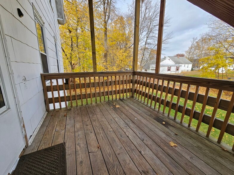 Building Photo - 13 Grove St