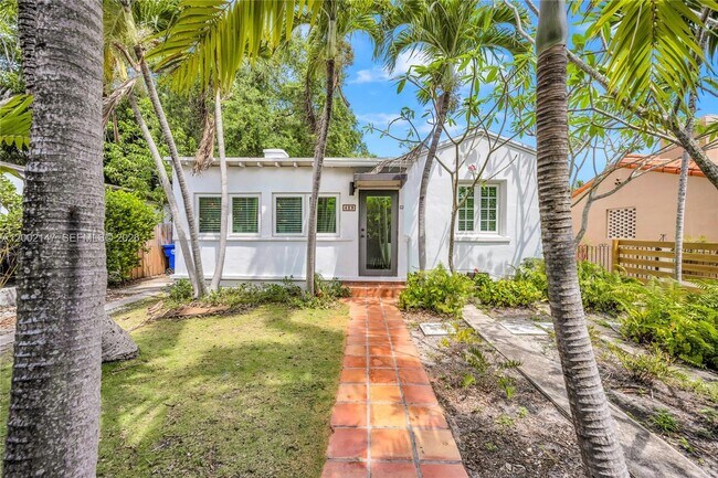 Building Photo - 429 NE 73rd St