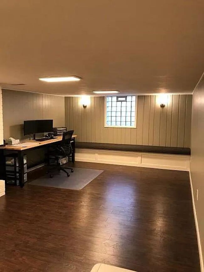 Building Photo - Charming 4-Bedroom Westlake Retreat with Prime Location and Serene Backyard Oasis