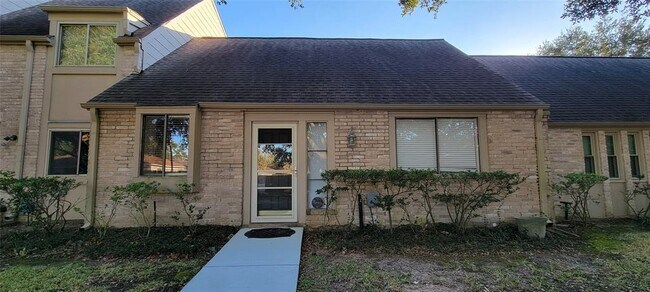 Building Photo - 6604 Montauk Dr