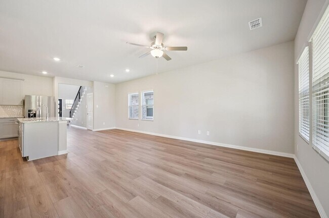 Building Photo - 1412 Bridgestone Dr