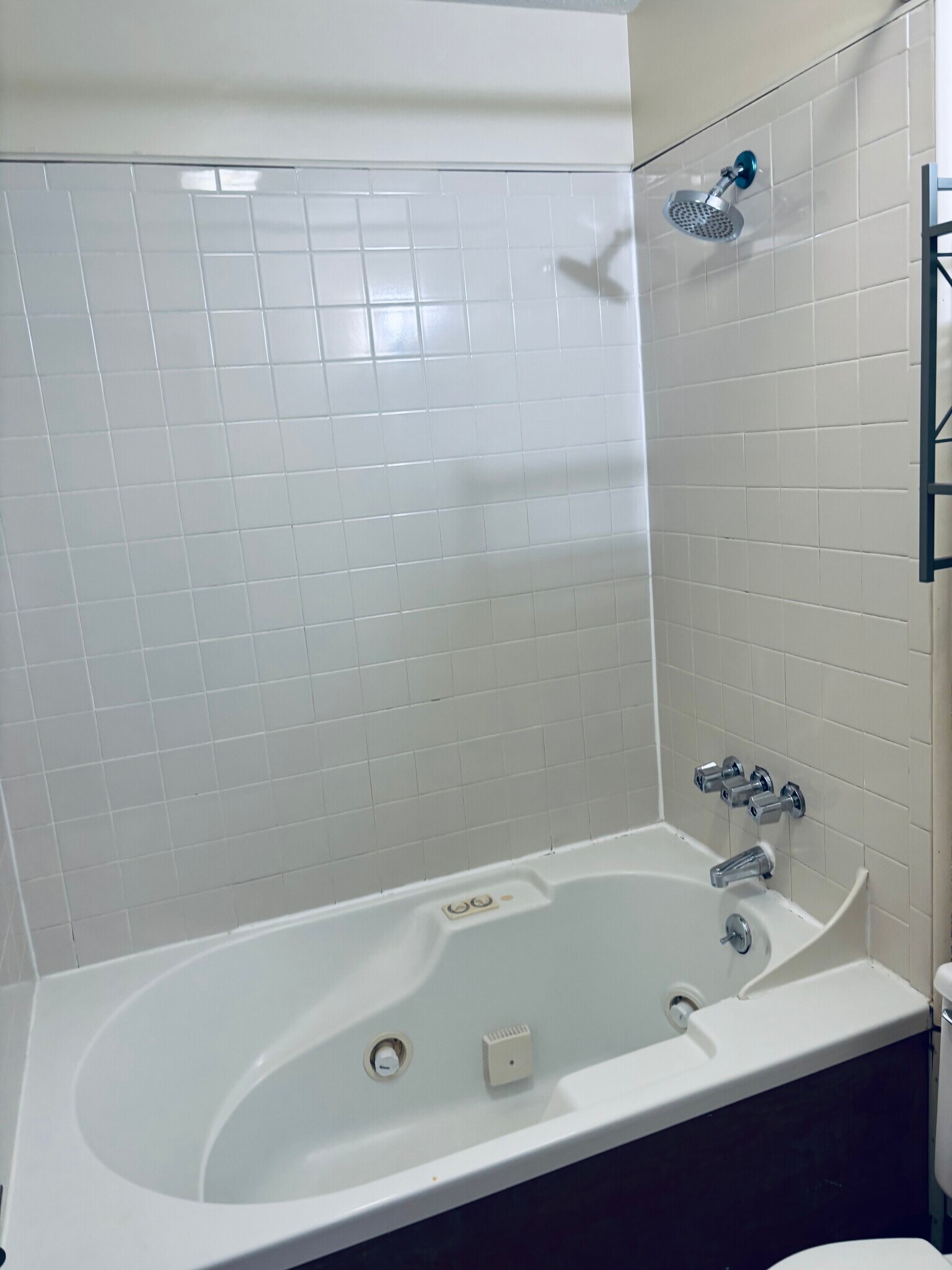 Building Photo - 102 McMillen Ave