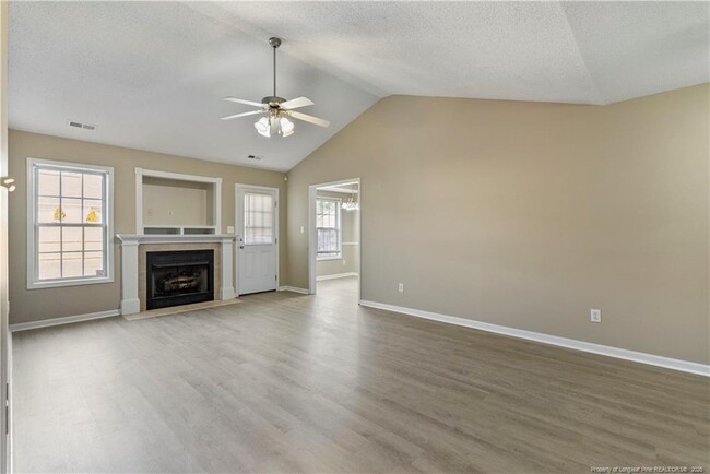 Building Photo - 1456 Middlesbrough Dr