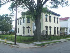 Primary Photo - 228 James St