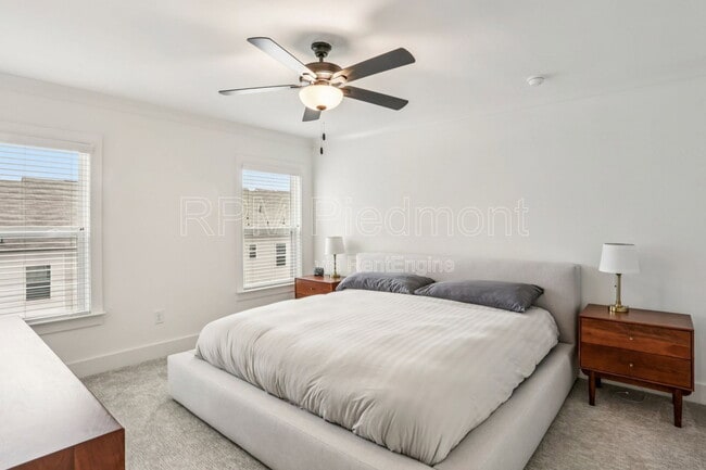 Building Photo - 3371 Macaiva Aly