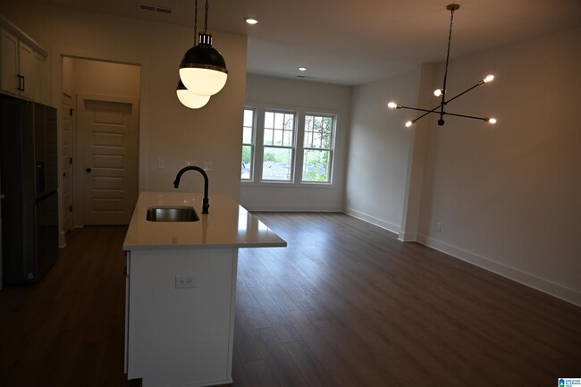 Building Photo - 4582 Everlee Pkwy