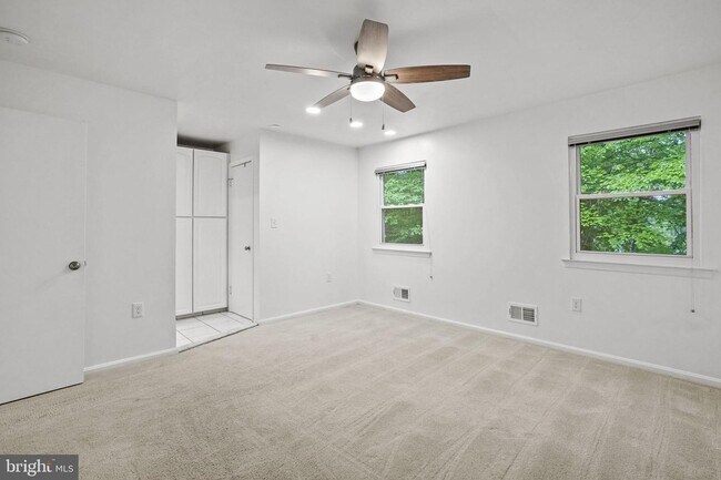 Building Photo - 9086 Brook Ford Rd