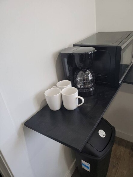 Building Photo - 9659 Rincon Ave