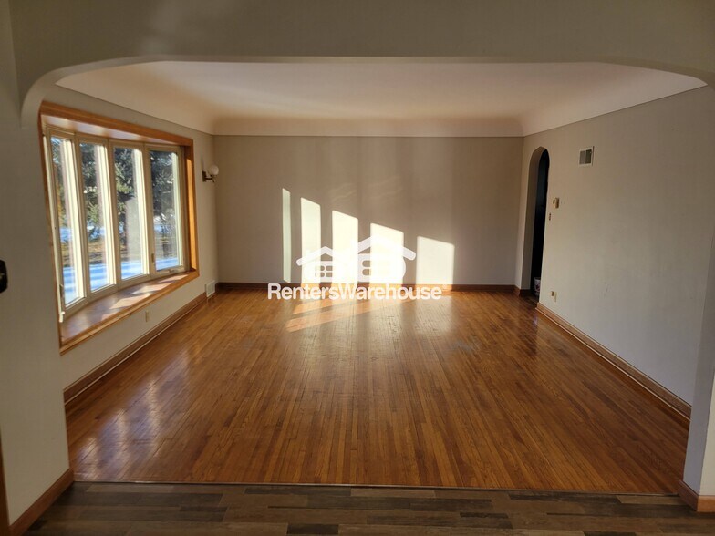 Building Photo - 401 2nd Ave SW