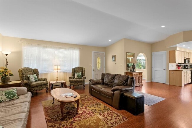 Building Photo - 1343 Highland Ave NW