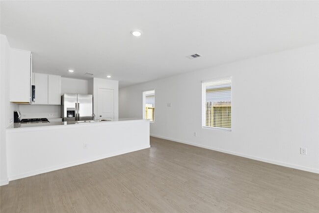 Building Photo - 2631 Lantana Spring Rd