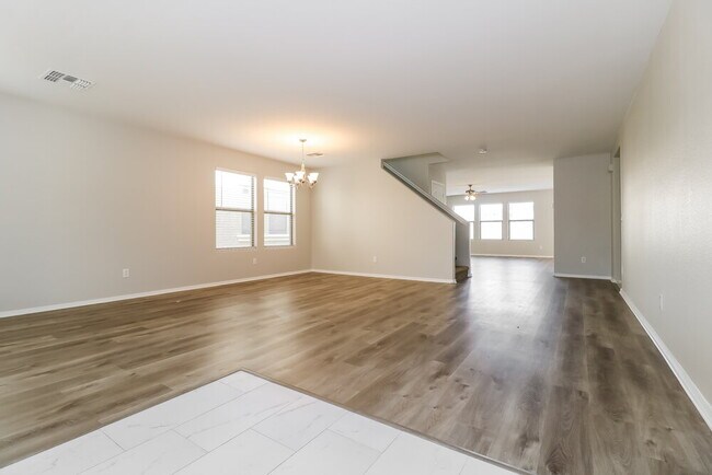 Building Photo - 18442 W Dawn Dr