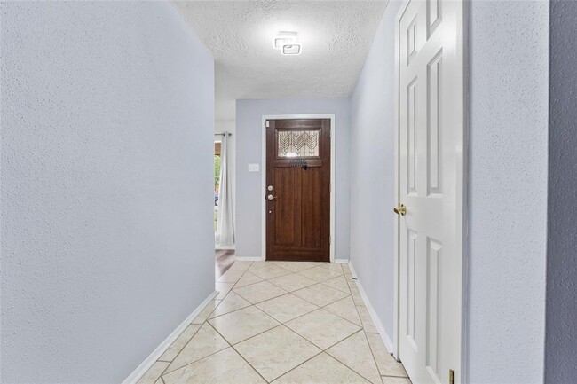 Building Photo - 22142 Pearl Lake Dr