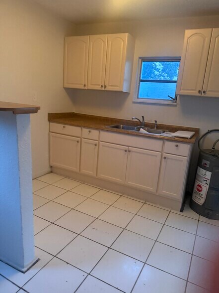 Building Photo - 1725 NW 59th St