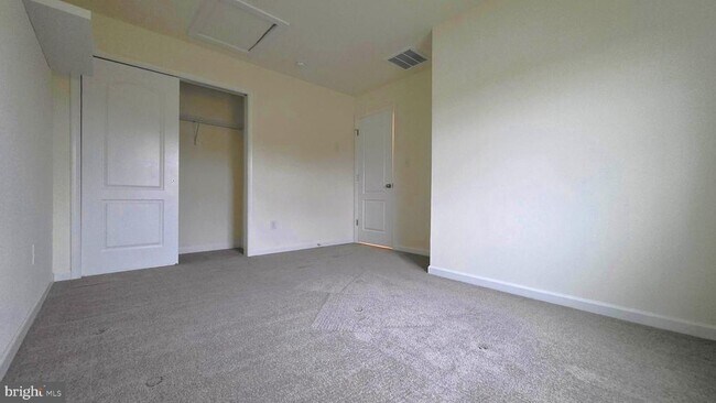 Building Photo - 115 Lexington Pl