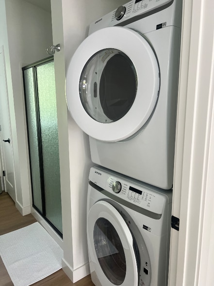 Building Photo - 11 11th St