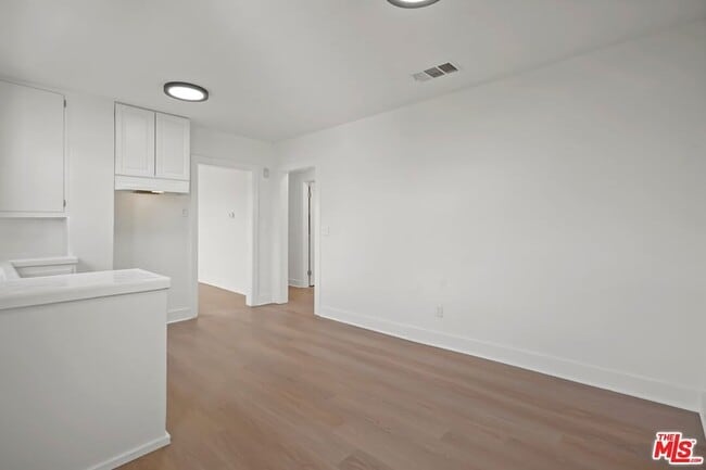 Building Photo - 1563 E Elizabeth St