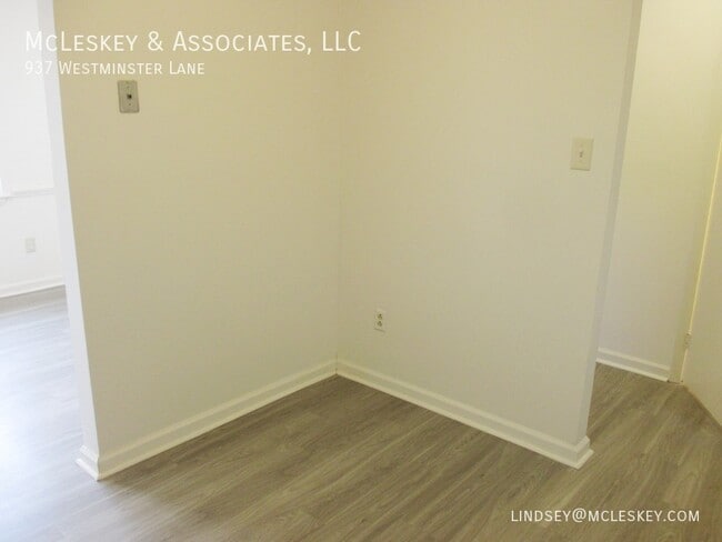 Building Photo - 937 Westminster Ln