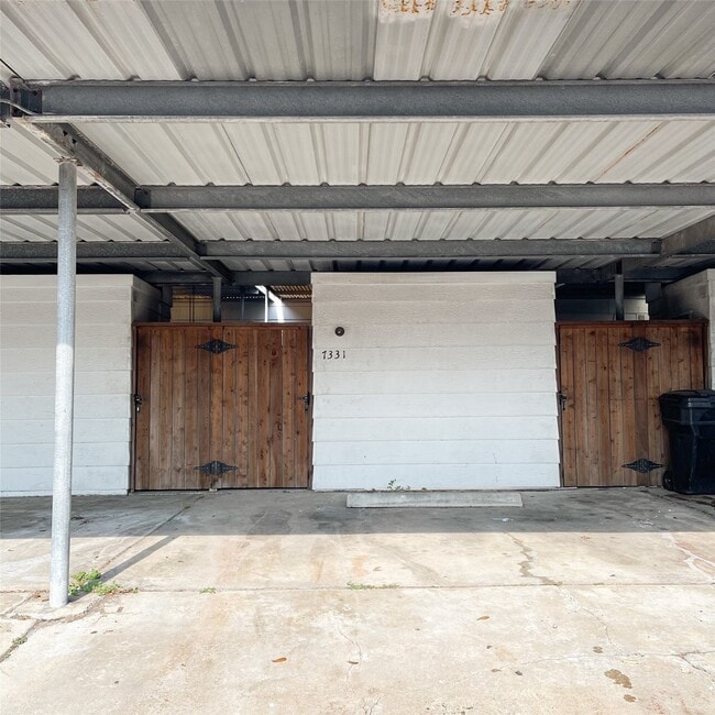 Building Photo - 7331 Chasewood Dr