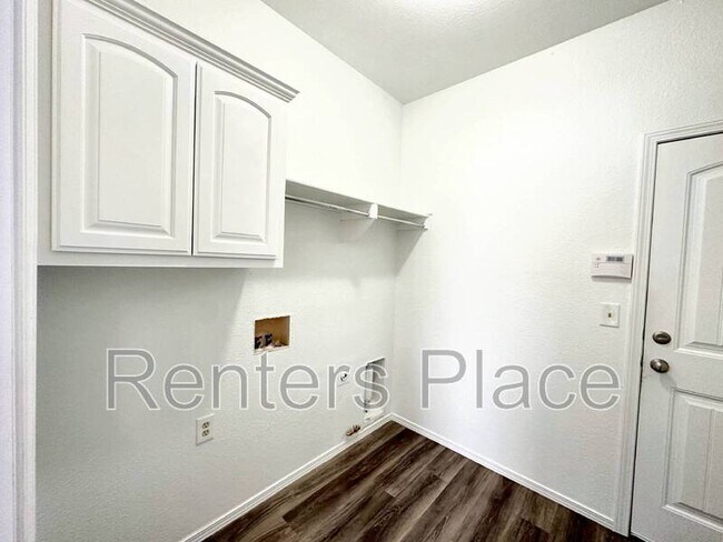 Building Photo - 11006 S Madison St