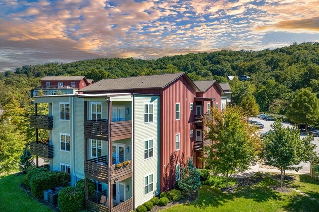 Building Photo - Skyloft Apartments