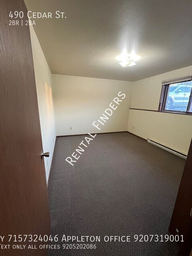 Building Photo - 490 Cedar St