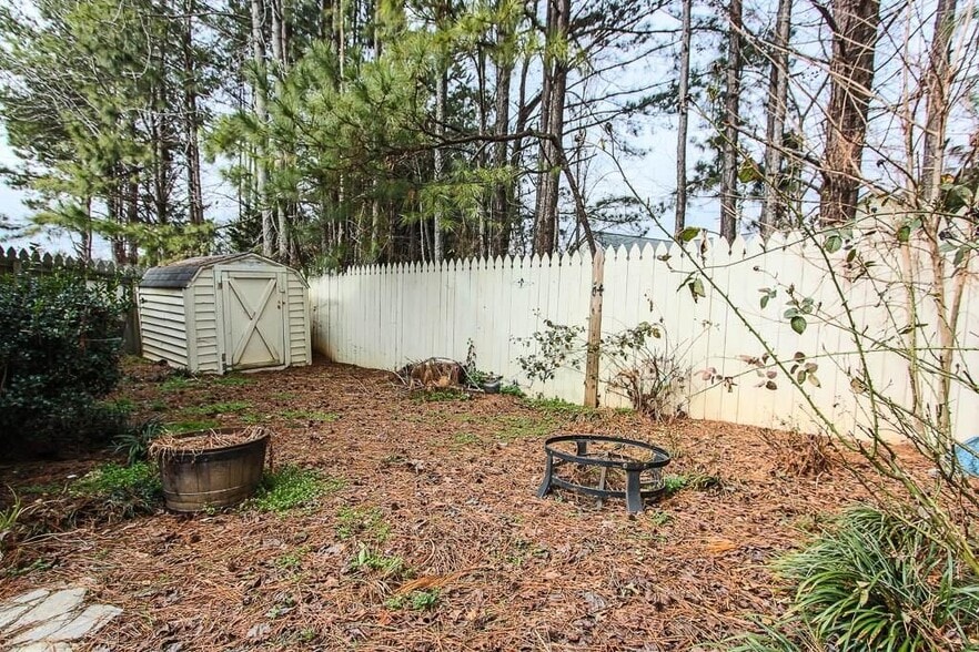 Building Photo - 2745 Highland Ridge NW