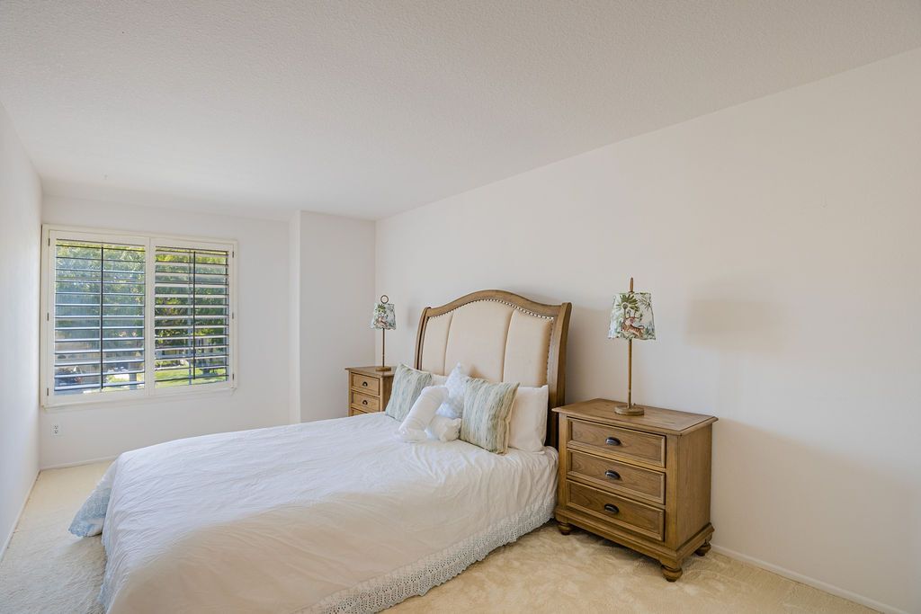 Building Photo - 1651 Fox Springs Cir