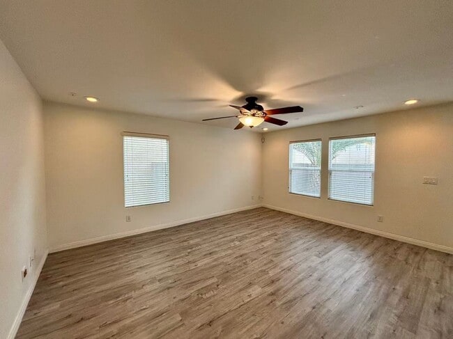 Building Photo - Welcome to this charming 4 bedroom, 2.5 bathroom home.