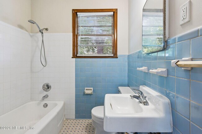 Building Photo - 2747 Forbes St