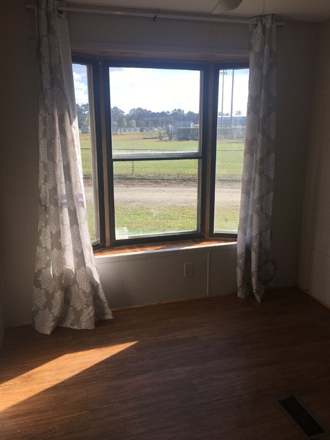 Building Photo - 3 BR | 2 BA Mobile Home in Goldsboro *Patetown Rd location*