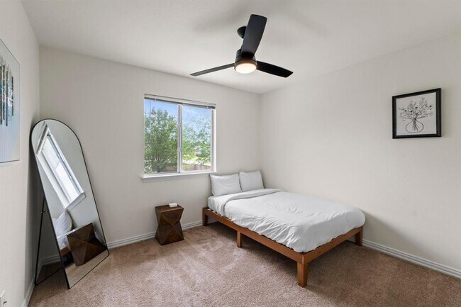 Building Photo - 3300 Sauls Dr