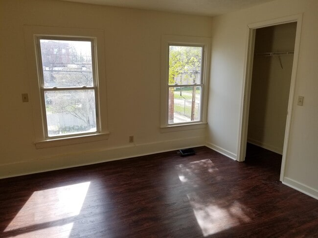 Building Photo - 113 Fayette St