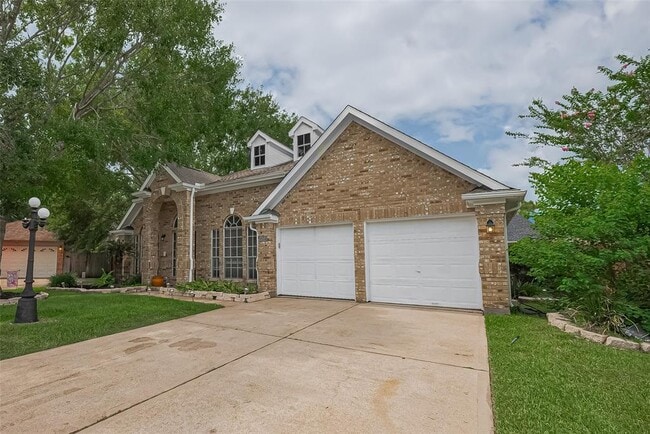Building Photo - 4502 Twin Elm Dr