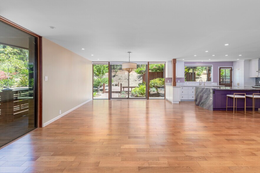 Building Photo - 1200 Mountain Home Rd