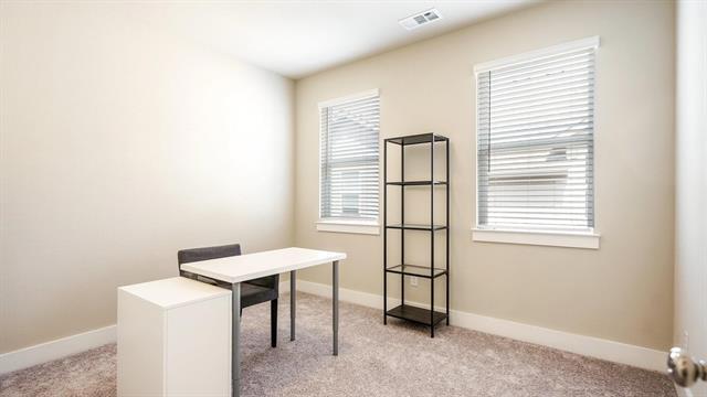 Building Photo - 2512 Carolwood Ln