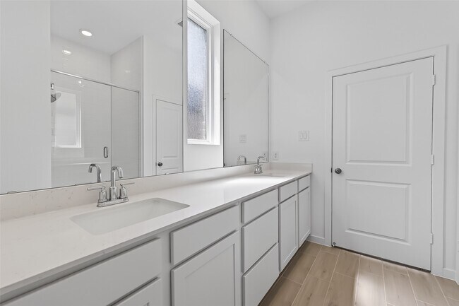 Building Photo - 21619 Colonial Medow Creek Trl