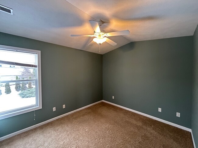 Building Photo - 1020 Katra Ln