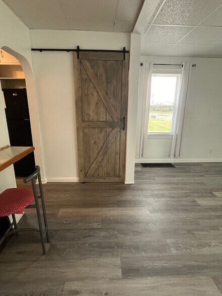 View to 1/2 bath - 1800 N Rosewood Ave