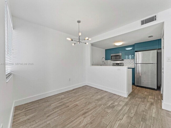 Building Photo - 4560 SW 68th Ct Cir