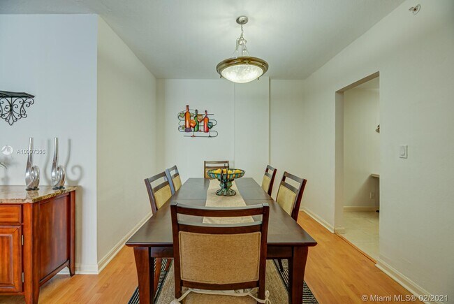 Building Photo - 3001 S Ocean Dr