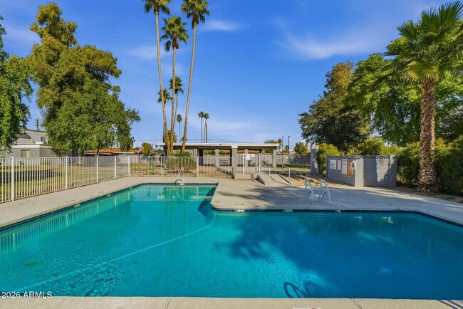 Building Photo - 6627 N 27th Ave