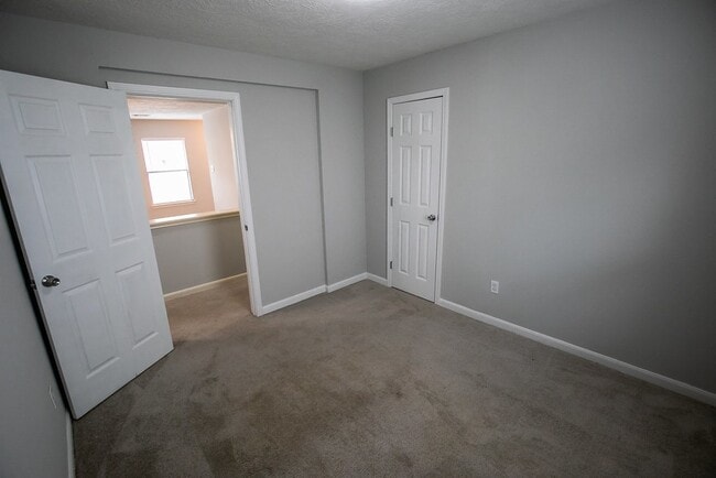 Building Photo - 2727 Piney Lake Ct