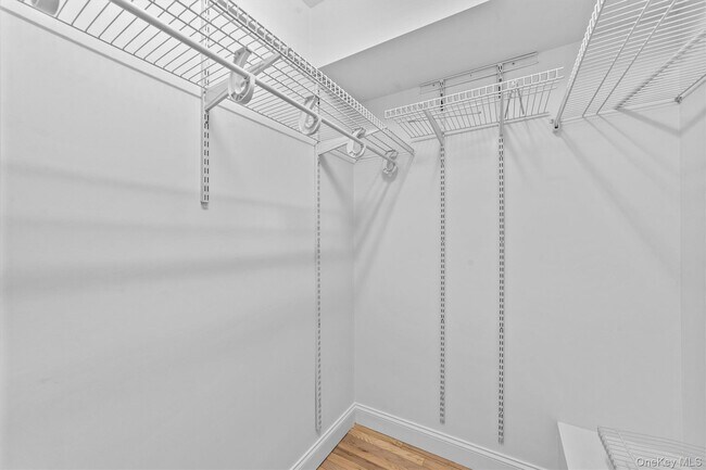 Building Photo - 142 Bannon Ave