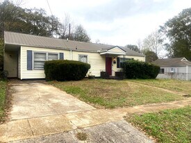 Building Photo - 921 Garywood Pl