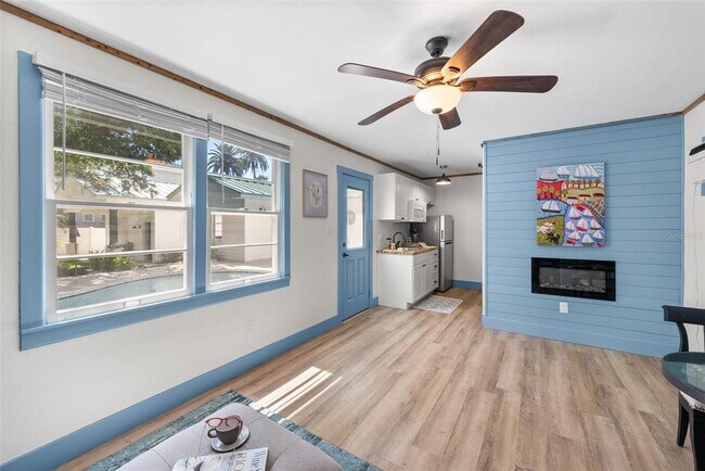 Building Photo - 759 Lantana Ave